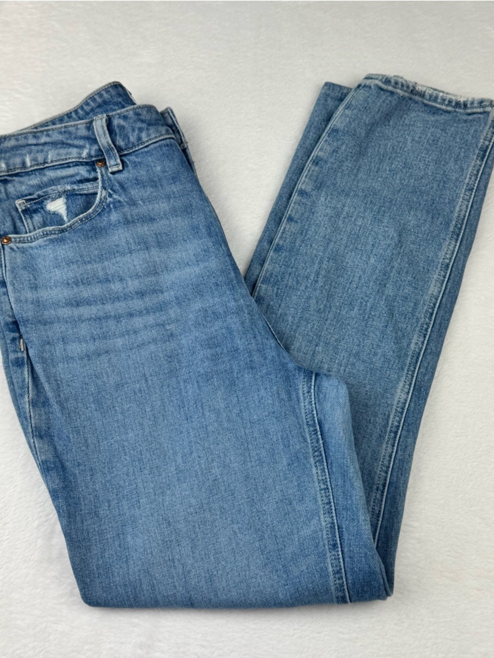 Paige distressed straight-leg high waist jeans. Women’s size 29.